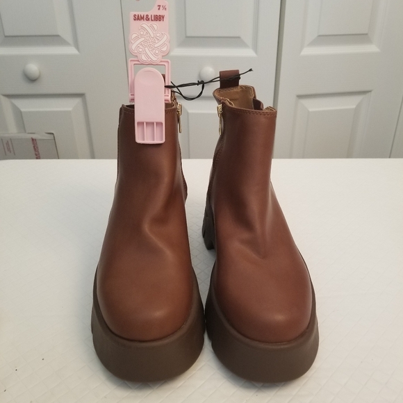 Sam & Libby Shoes - Sam & Libby Women’s SIZE 7.5 JULI PLT CHLS BT Heeled 2.5" Boots color Brown